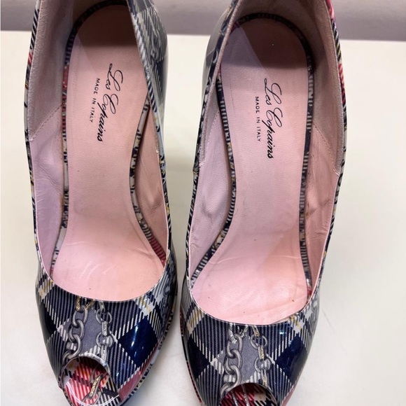 Les copains Red and Blue High Heeled Peep-Toe Pumps - Picture 5 of 8